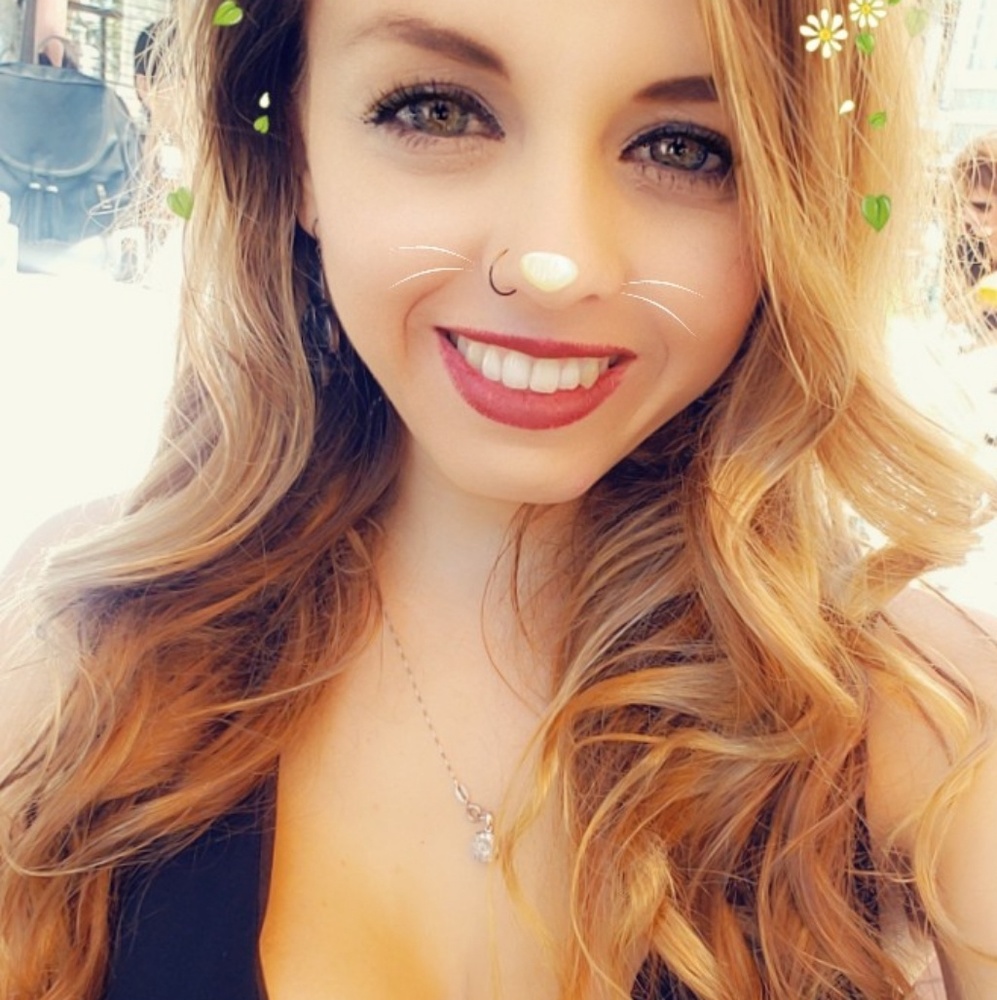 Meet your Posher, Janelle